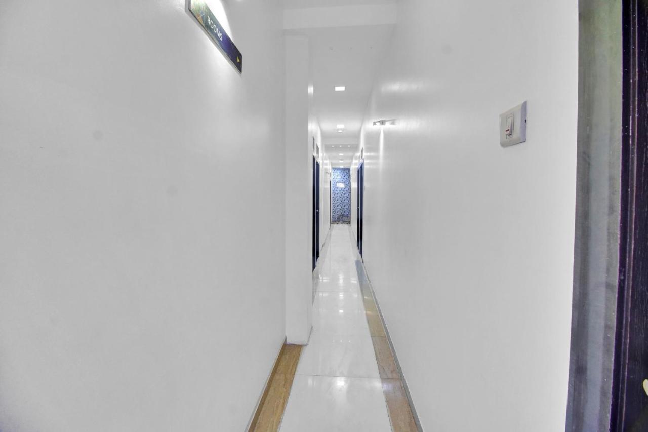 Flagship 83490 Hotel Bently Palace Mumbai Exterior photo